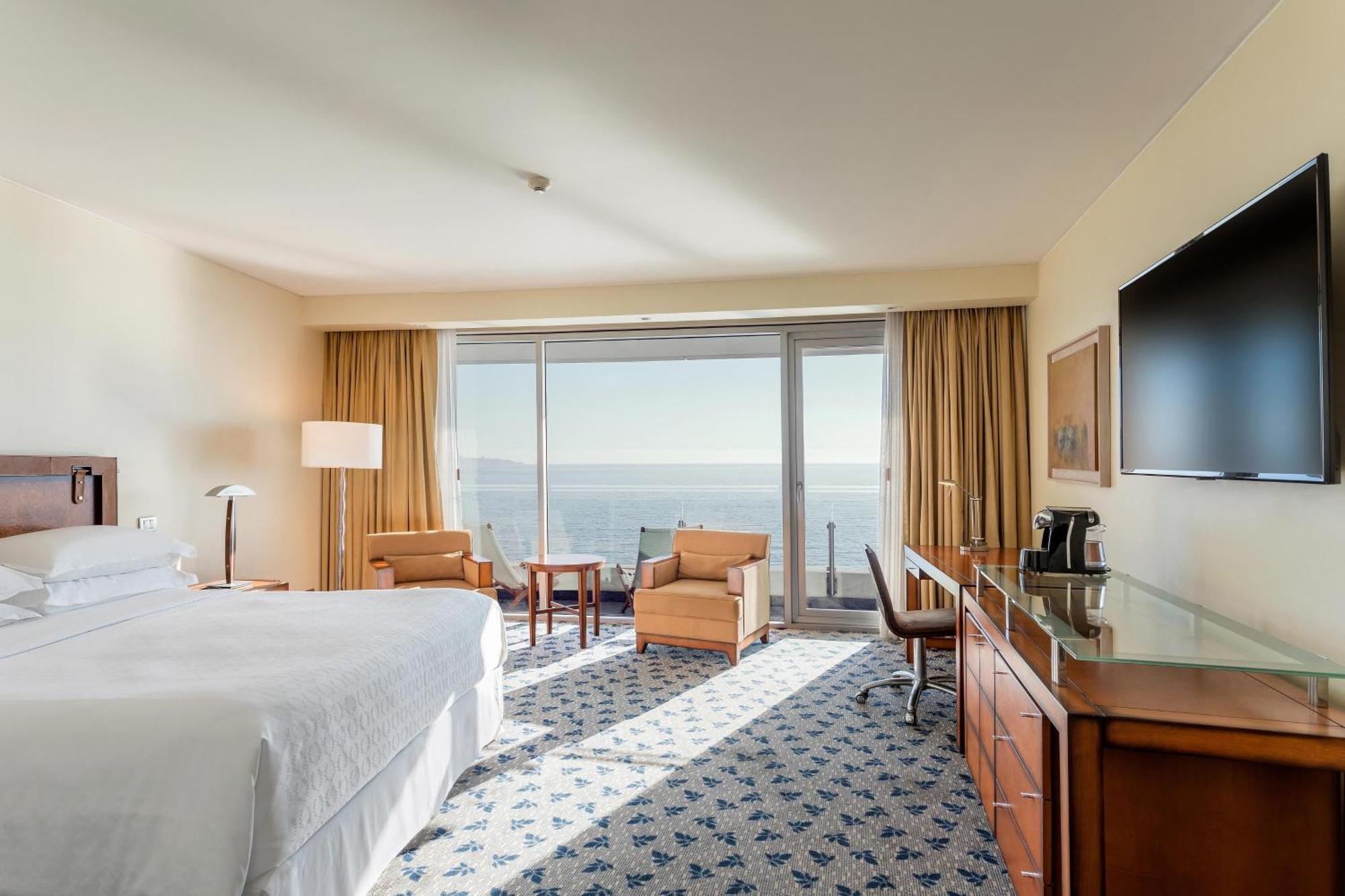 Sheraton Miramar Hotel & Convention Center Vina del Mar Exterior foto A guest room at the Hilton Athens