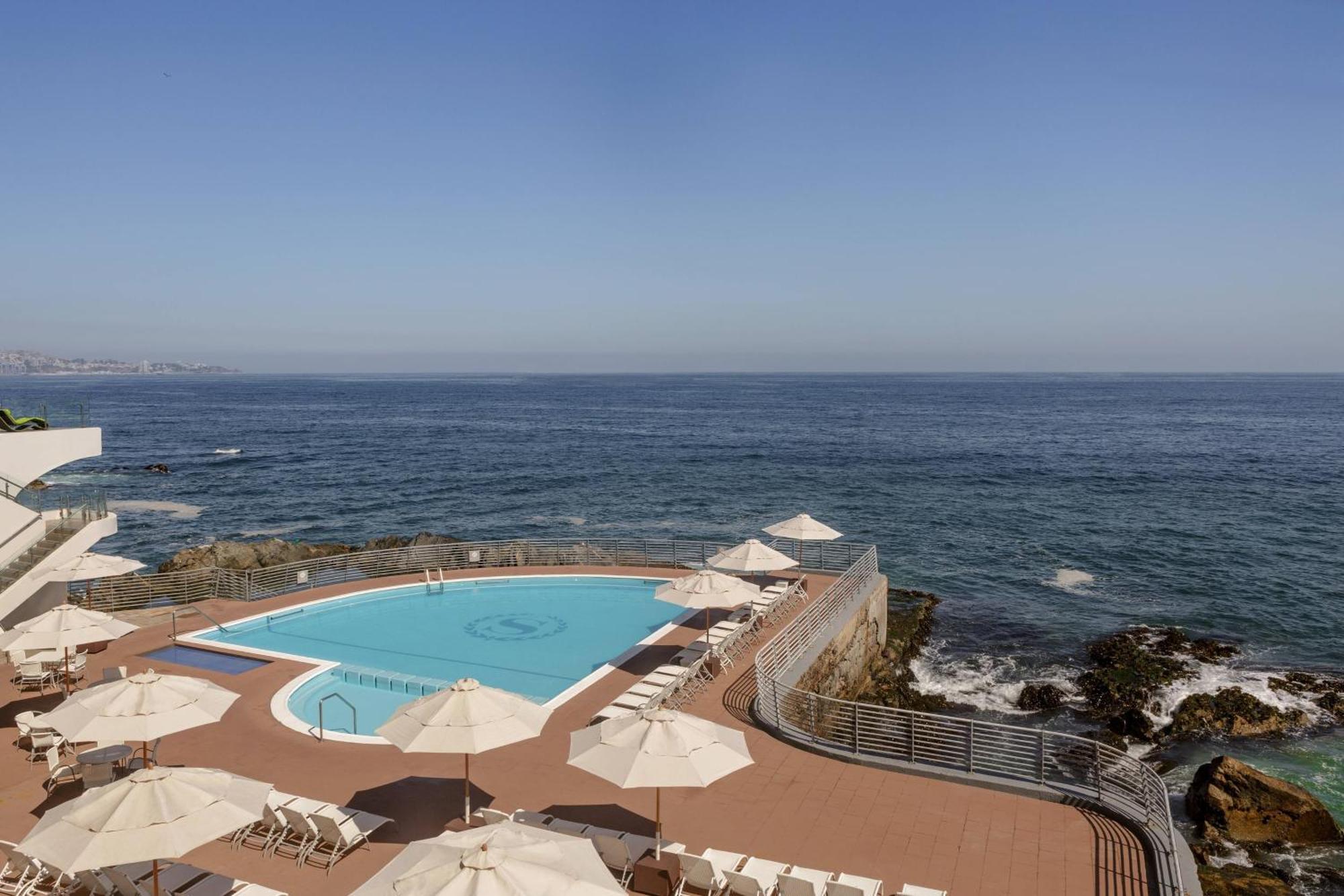 Sheraton Miramar Hotel & Convention Center Vina del Mar Exterior foto The pool at the Hotel do Canal