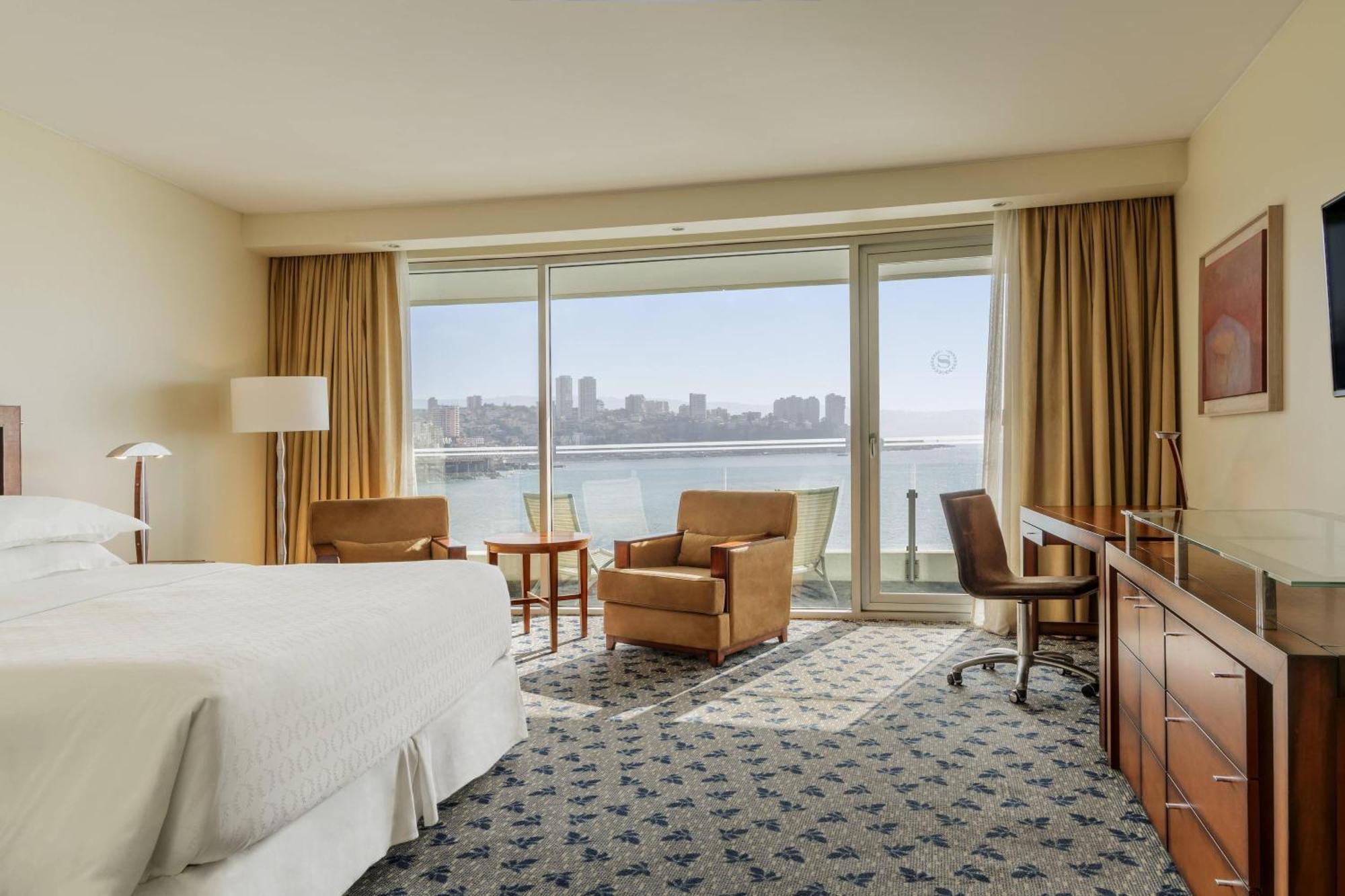 Sheraton Miramar Hotel & Convention Center Vina del Mar Exterior foto A guest room at the Westin Boston Harbor